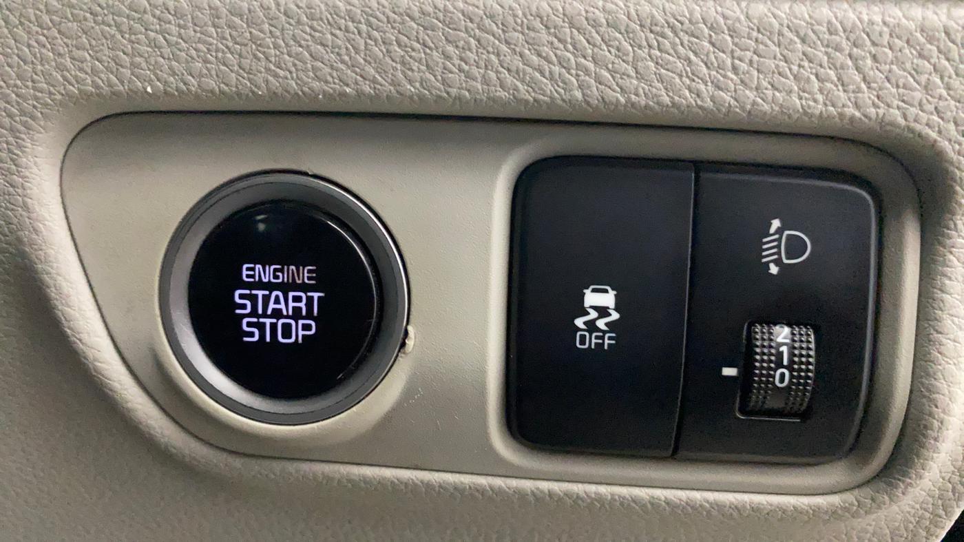 2022 KIA CARENS PRESTIGE PLUS 1.4 PETROL 7 STR, Petrol, Manual, 35,514 km, Keyless Start/ Stop Button