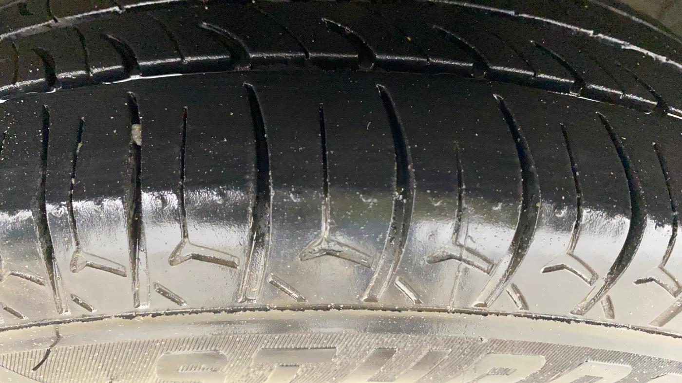 2020 Maruti Alto VXI, Petrol, Manual, 89,414 km, Left Front Tyre Tread