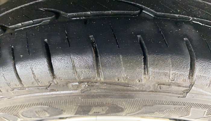 2020 Maruti Alto VXI, Petrol, Manual, 89,414 km, Left Rear Tyre Tread