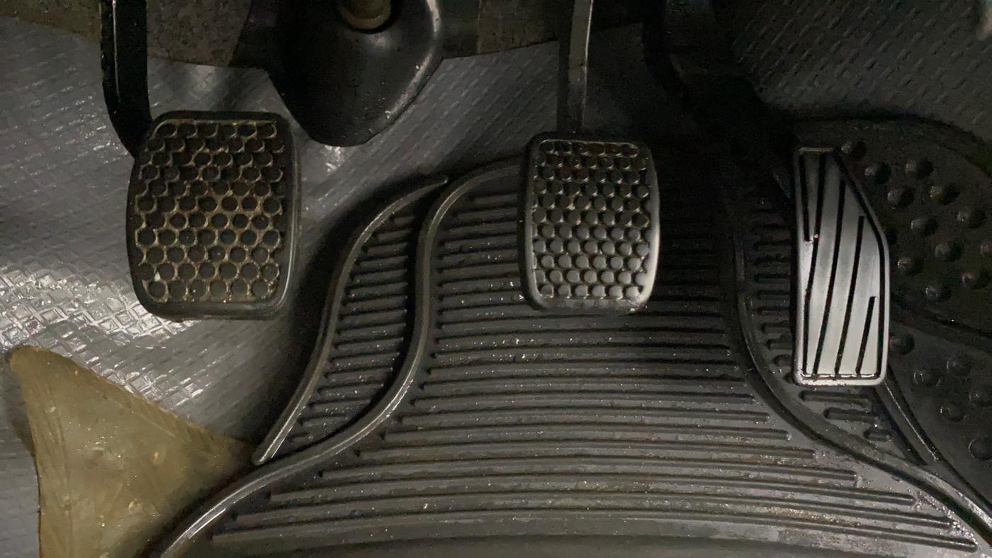 2020 Maruti Alto VXI, Petrol, Manual, 89,414 km, Pedals