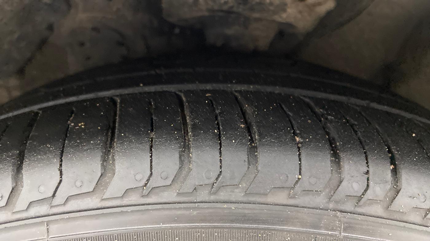 2016 Hyundai Verna 1.6 VTVT SX AT, Petrol, Automatic, 89,098 km, Left Front Tyre Tread