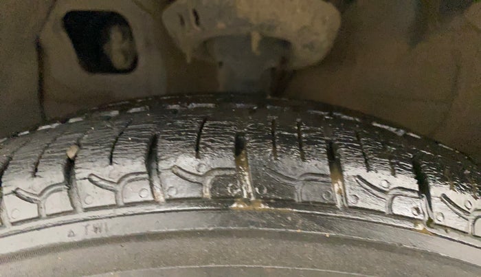 2018 Hyundai NEW SANTRO SPORTZ CNG, CNG, Manual, 33,879 km, Left Front Tyre Tread