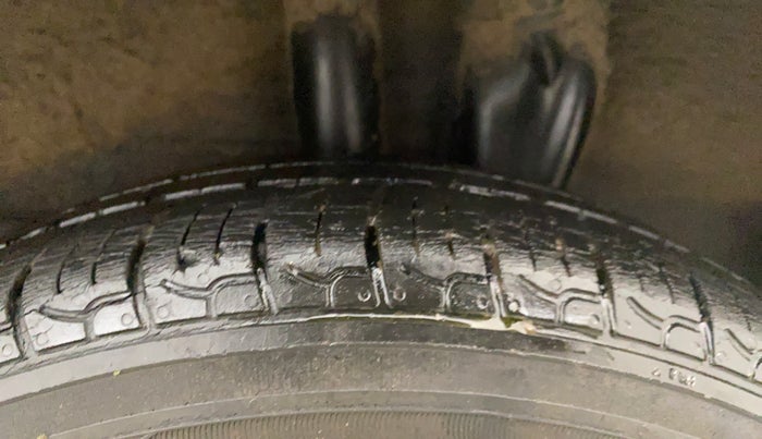 2018 Hyundai NEW SANTRO SPORTZ CNG, CNG, Manual, 33,879 km, Left Rear Tyre Tread