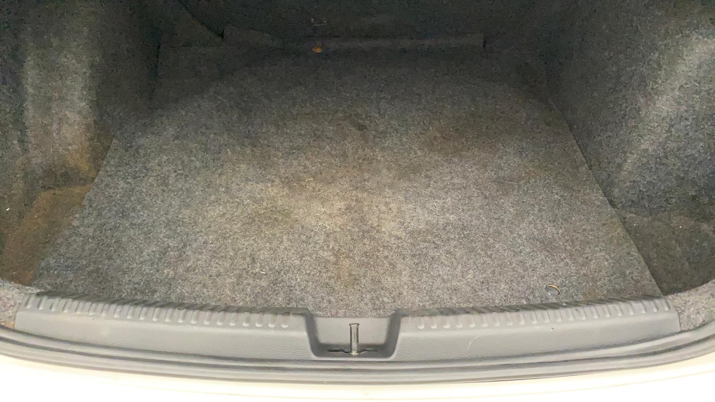 2018 Volkswagen Vento HIGHLINE DIESEL 1.5, Diesel, Manual, 97,010 km, Boot Inside