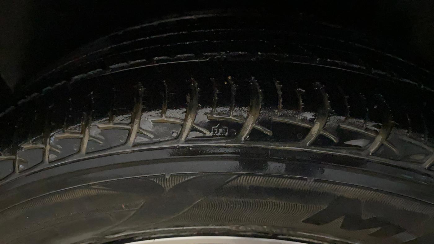 2017 Maruti Dzire ZXI PLUS AMT, Petrol, Automatic, 1,22,322 km, Left Rear Tyre Tread