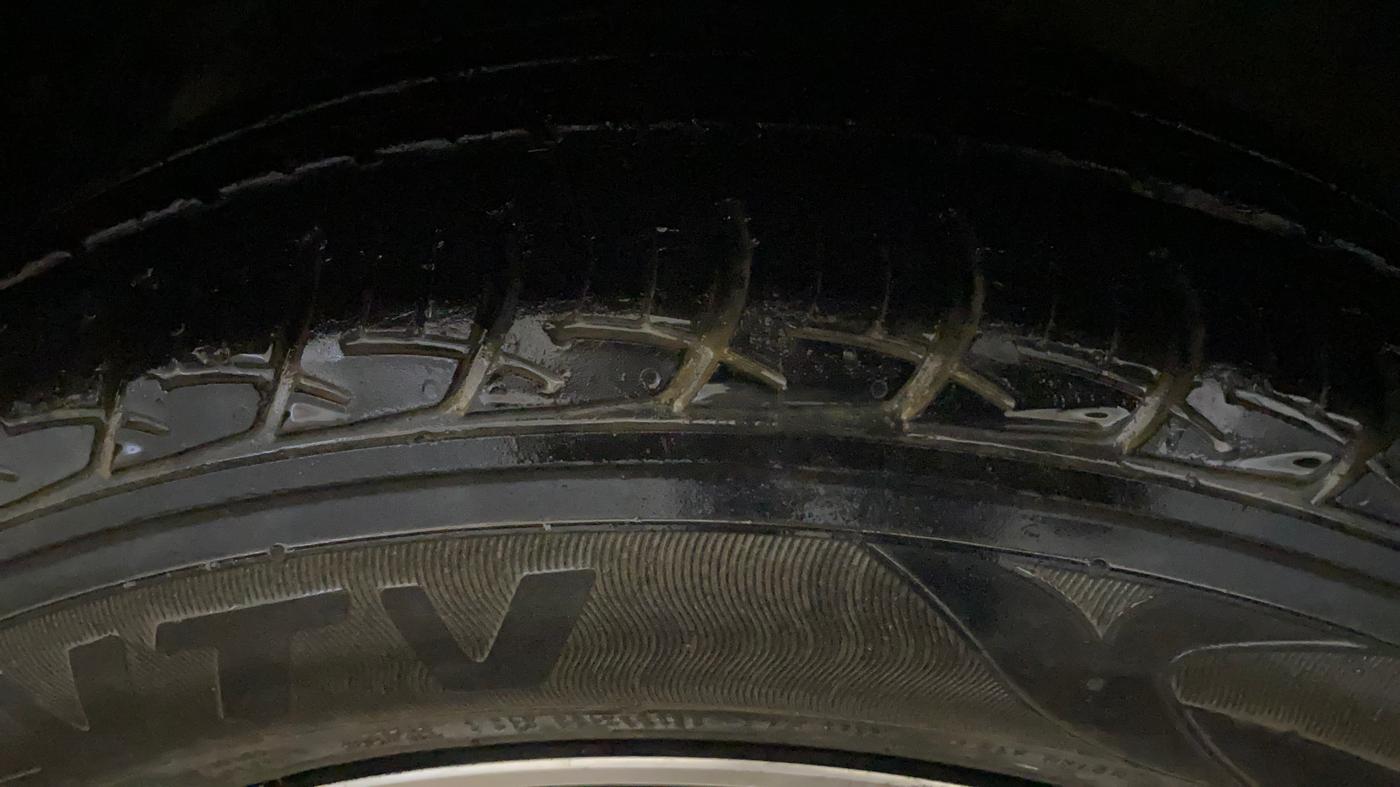 2017 Maruti Dzire ZXI PLUS AMT, Petrol, Automatic, 1,22,322 km, Left Front Tyre Tread