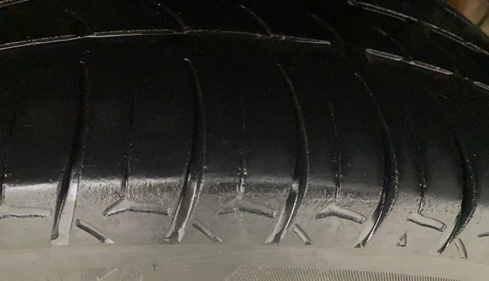 2018 Hyundai Elite i20 ASTA 1.4 CRDI, Diesel, Manual, 1,18,645 km, Left Rear Tyre Tread