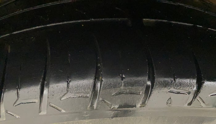 2018 Hyundai Elite i20 ASTA 1.4 CRDI, Diesel, Manual, 1,18,645 km, Right Rear Tyre Tread