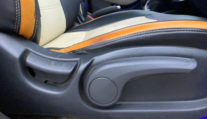 2018 Hyundai Elite i20 ASTA 1.4 CRDI, Diesel, Manual, 1,18,645 km, Driver Side Adjustment Panel