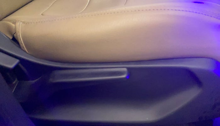 2019 Honda Amaze 1.5L I-DTEC VX CVT, Diesel, Automatic, 81,453 km, Driver Side Adjustment Panel