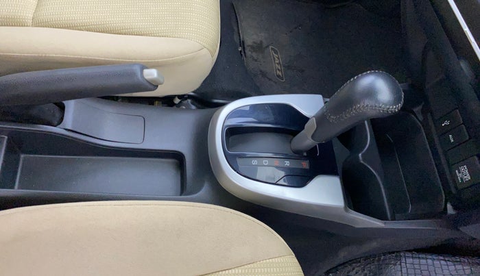 2016 Honda Jazz 1.2L I-VTEC V AT, Petrol, Automatic, 49,345 km, Gear Lever