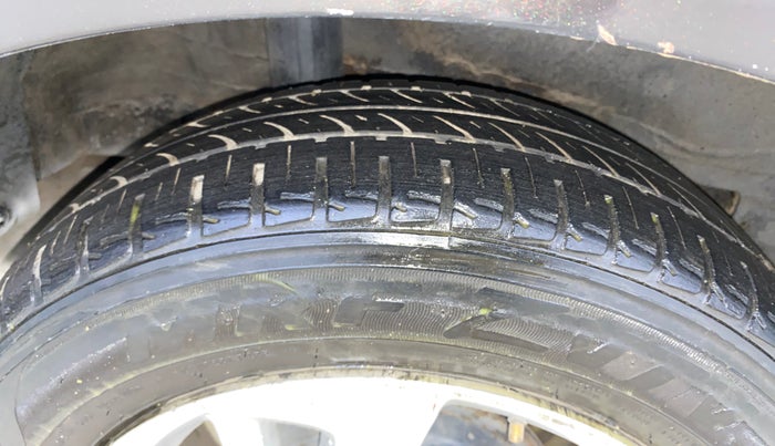 2016 Honda Jazz 1.2L I-VTEC V AT, Petrol, Automatic, 49,345 km, Right Rear Tyre Tread