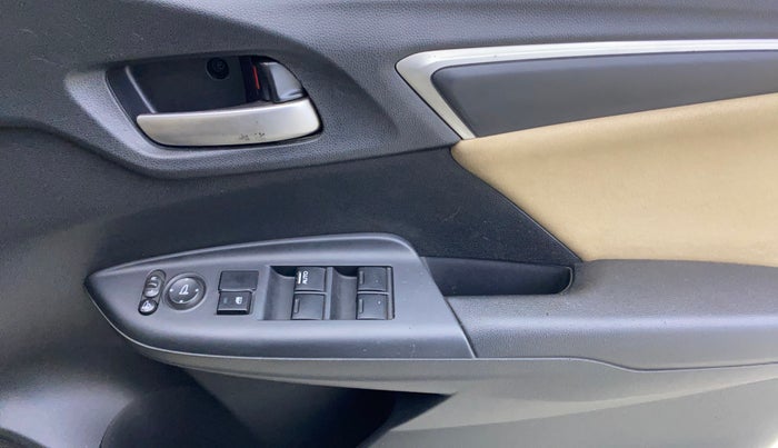 2016 Honda Jazz 1.2L I-VTEC V AT, Petrol, Automatic, 49,345 km, Driver Side Door Panels Control