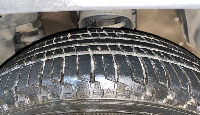 2022 Mahindra BOLERO NEO N10 R, Diesel, Manual, 60,038 km, Left Front Tyre Tread