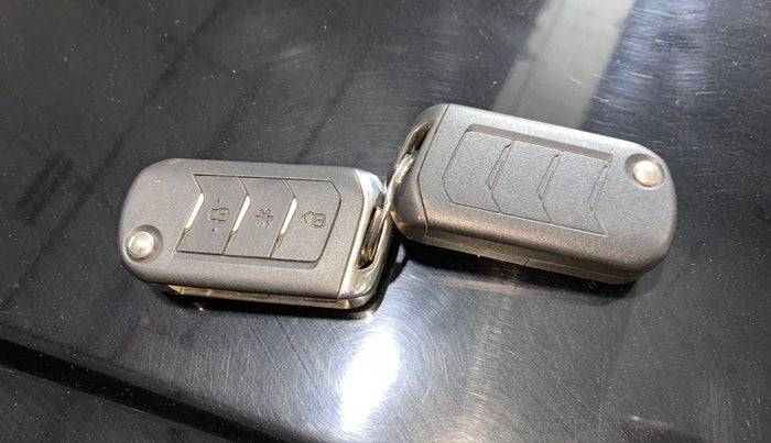 2022 Mahindra BOLERO NEO N10 R, Diesel, Manual, 60,038 km, Key Close Up