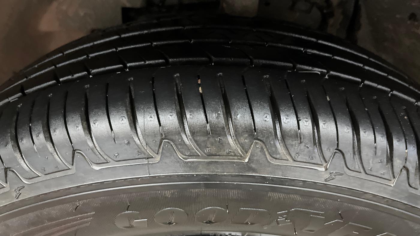 2025 Tata Curvv Pure Plus 1.2 Petrol 7DCA, Petrol, Automatic, 10,215 km, Left Front Tyre Tread