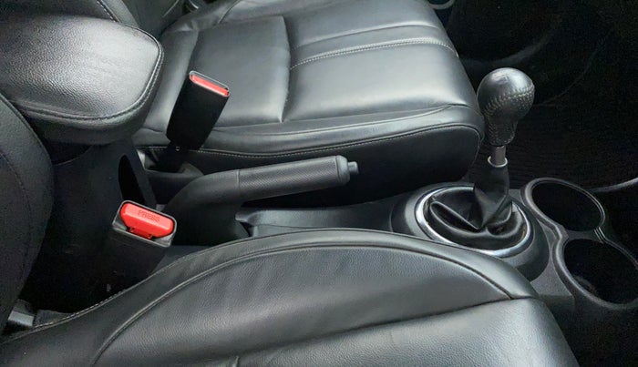 2019 Honda BR-V 1.5L I- DTEC VX, Diesel, Manual, 37,132 km, Gear Lever