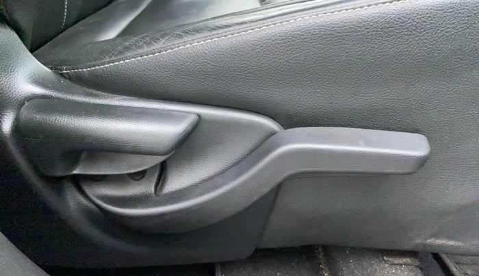 2019 Honda BR-V 1.5L I- DTEC VX, Diesel, Manual, 37,132 km, Driver Side Adjustment Panel