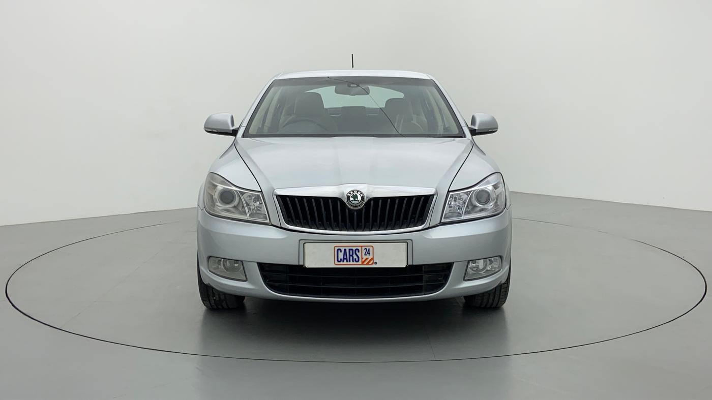 2012 Skoda Laura AMBIENTE 2.0 TDI CR AT, Diesel, Automatic, 1,04,705 km, Front