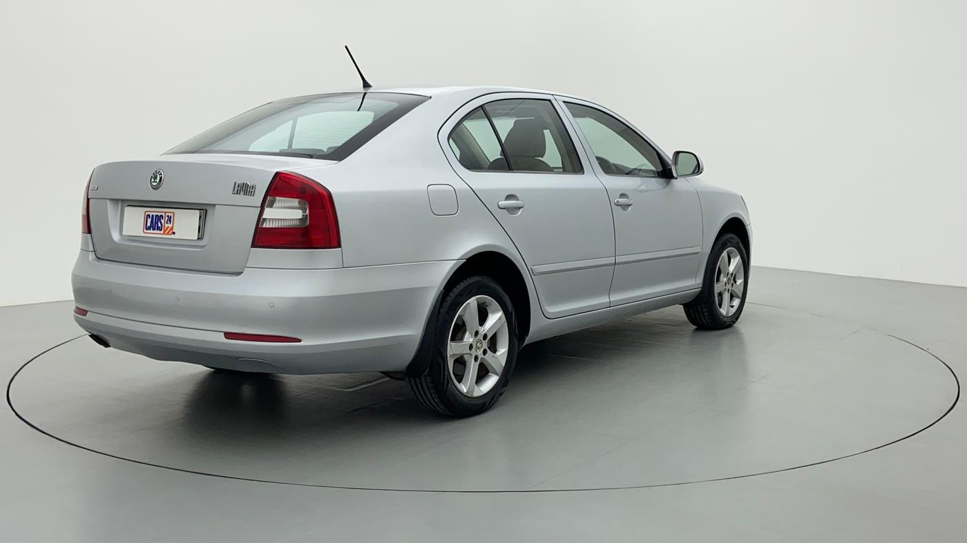 2012 Skoda Laura AMBIENTE 2.0 TDI CR AT, Diesel, Automatic, 1,04,705 km, Right Back Diagonal