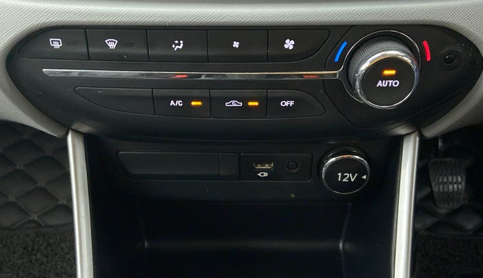 2020 Tata ALTROZ XZ 1.2, Petrol, Manual, 17,185 km, Automatic Climate Control