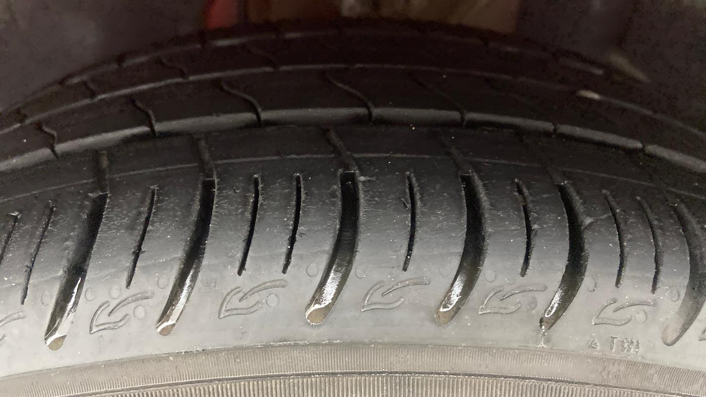 2020 Tata ALTROZ XZ 1.2, Petrol, Manual, 17,185 km, Left Front Tyre Tread