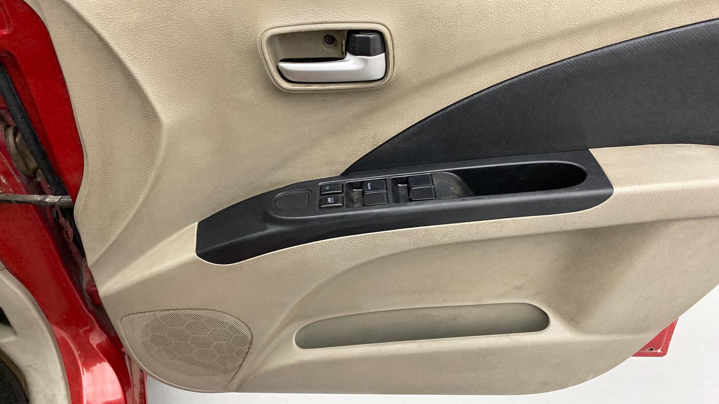 2017 Maruti Celerio VXI CNG OPT, CNG, Manual, 90,670 km, Driver Side Door Panels Control