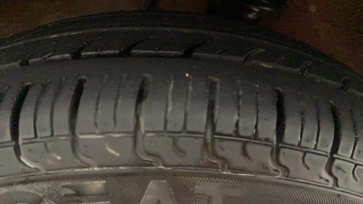 2014 Maruti Alto 800 LXI CNG, CNG, Manual, 49,941 km, Right Rear Tyre Tread