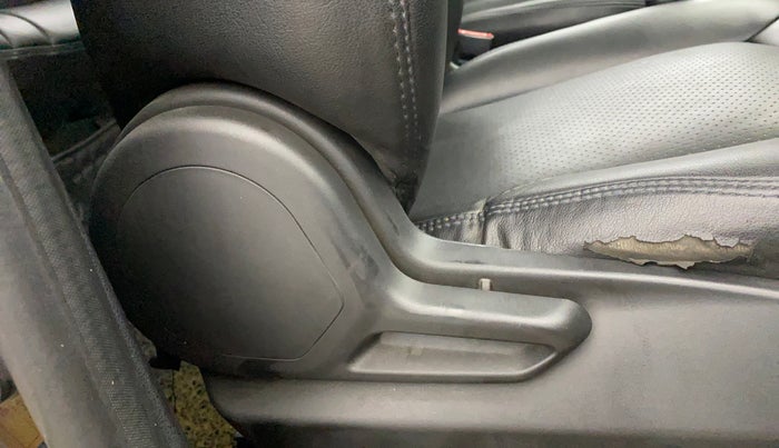 2021 Tata Tiago XT (O) PETROL, Petrol, Manual, 67,784 km, Driver Side Adjustment Panel