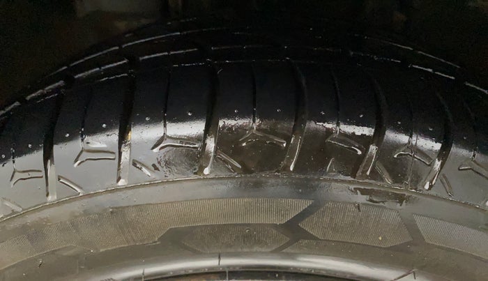 2021 Tata Tiago XT (O) PETROL, Petrol, Manual, 67,784 km, Left Front Tyre Tread