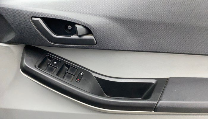 2021 Tata Tiago XT (O) PETROL, Petrol, Manual, 67,784 km, Driver Side Door Panels Control