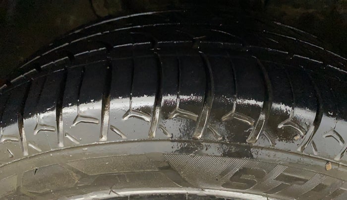 2021 Tata Tiago XT (O) PETROL, Petrol, Manual, 67,784 km, Right Front Tyre Tread