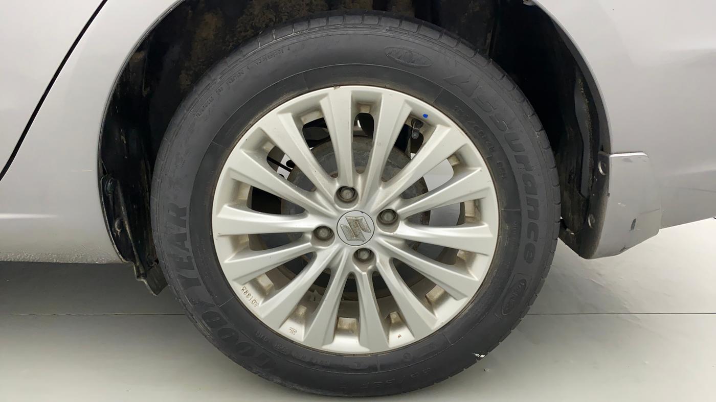 2014 Maruti Ciaz ZXI, CNG, Manual, 57,645 km, Left Rear Wheel