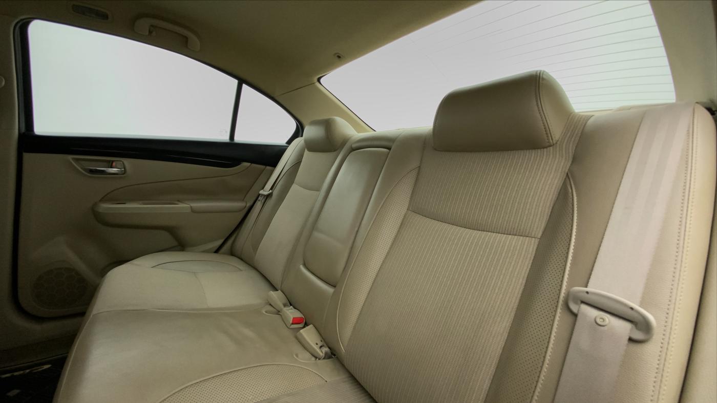 2014 Maruti Ciaz ZXI, CNG, Manual, 57,645 km, Right Side Rear Door Cabin
