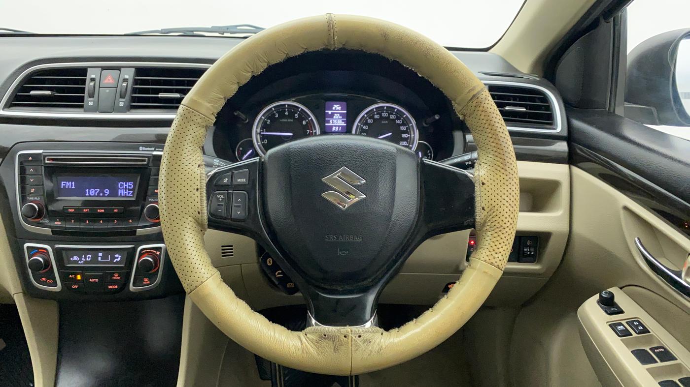 2014 Maruti Ciaz ZXI, CNG, Manual, 57,645 km, Steering Wheel Close Up