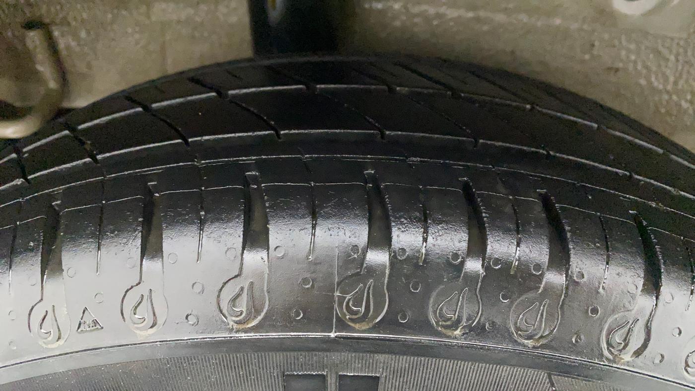 2014 Maruti Celerio VXI AMT, Petrol, Automatic, 36,540 km, Right Rear Tyre Tread