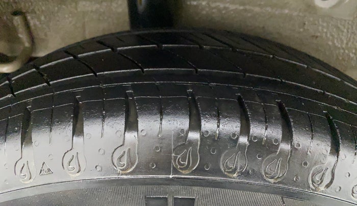 2014 Maruti Celerio VXI AMT, Petrol, Automatic, 36,540 km, Right Rear Tyre Tread