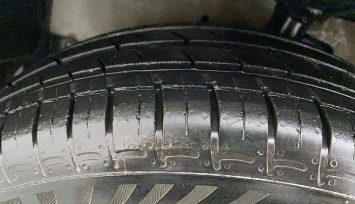 2014 Maruti Celerio VXI AMT, Petrol, Automatic, 36,540 km, Left Front Tyre Tread