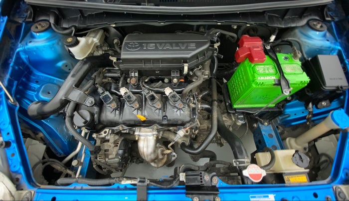2017 Toyota Etios Liva VX DUAL TONE, Petrol, Manual, 22,525 km, Open Bonet