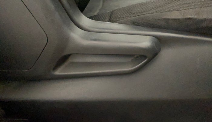 2022 Tata NEXON XM SUNROOF PETROL, Petrol, Manual, 32,800 km, Driver Side Adjustment Panel