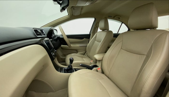 2017 Maruti Ciaz ALPHA 1.4 PETROL, Petrol, Manual, 45,947 km, Right Side Front Door Cabin