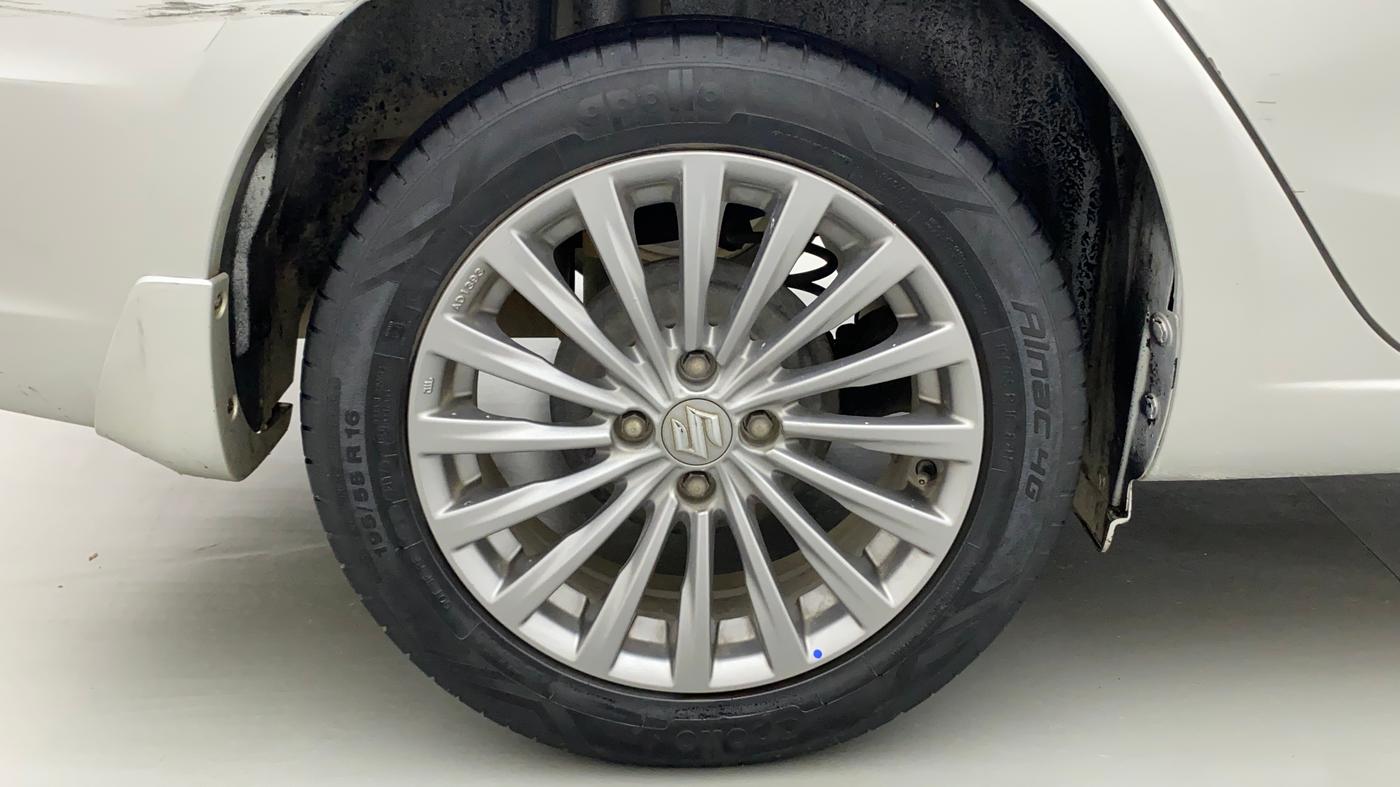 2017 Maruti Ciaz ALPHA 1.4 PETROL, Petrol, Manual, 45,947 km, Right Rear Wheel