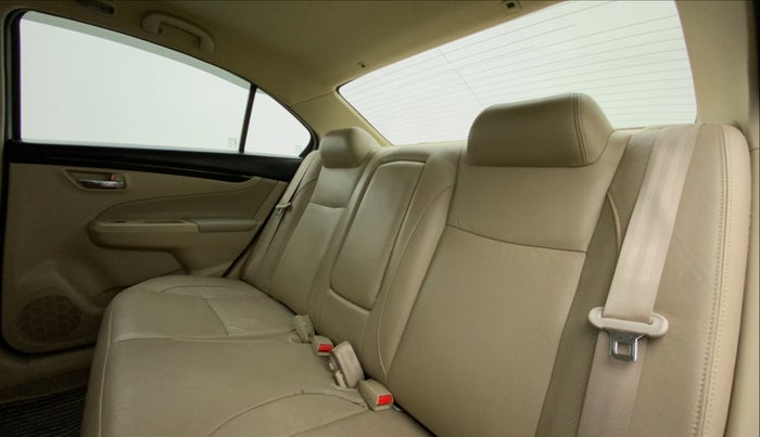 2017 Maruti Ciaz ALPHA 1.4 PETROL, Petrol, Manual, 45,947 km, Right Side Rear Door Cabin