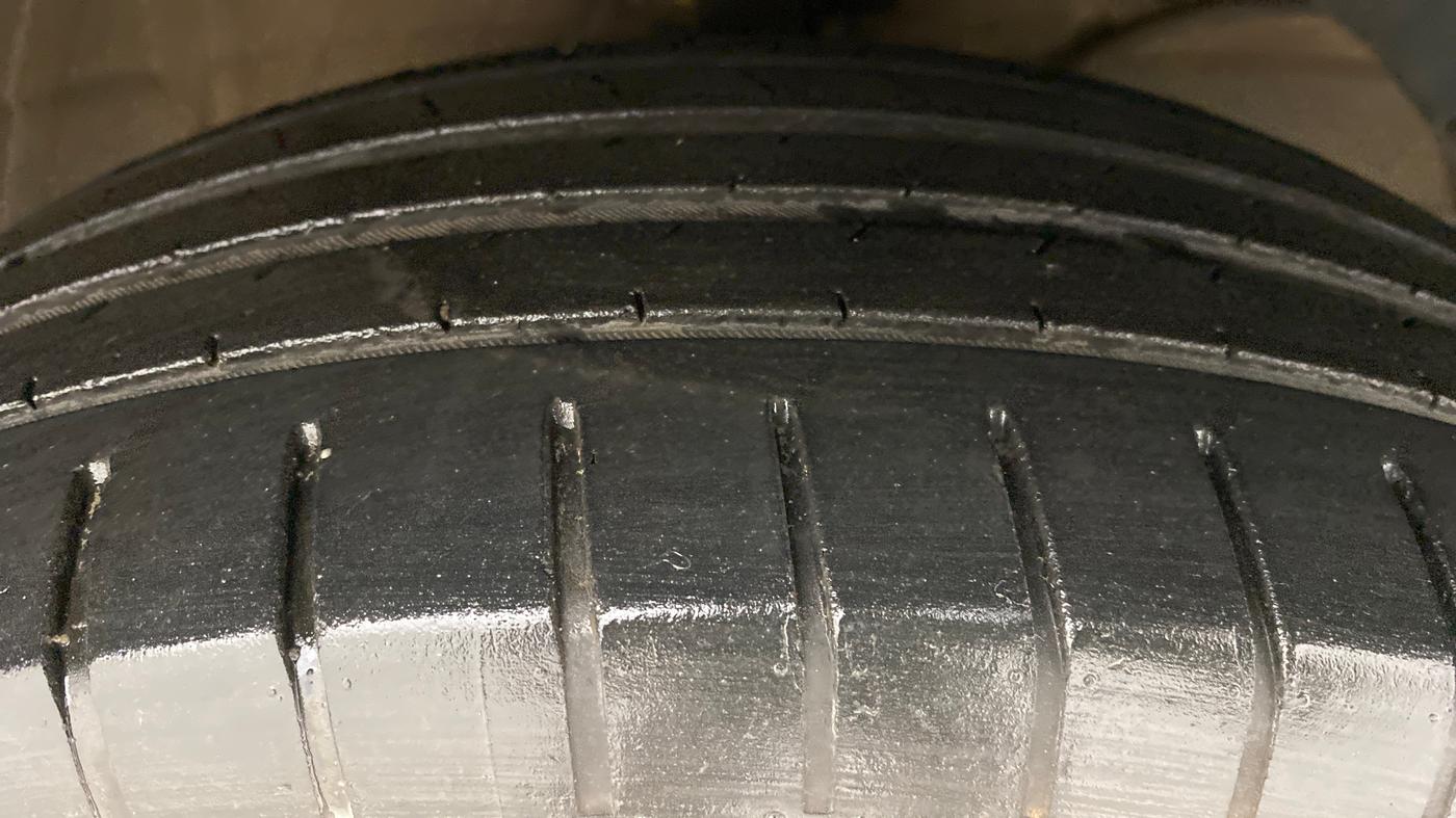 2019 Maruti Swift ZXI, Petrol, Manual, 42,449 km, Right Front Tyre Tread