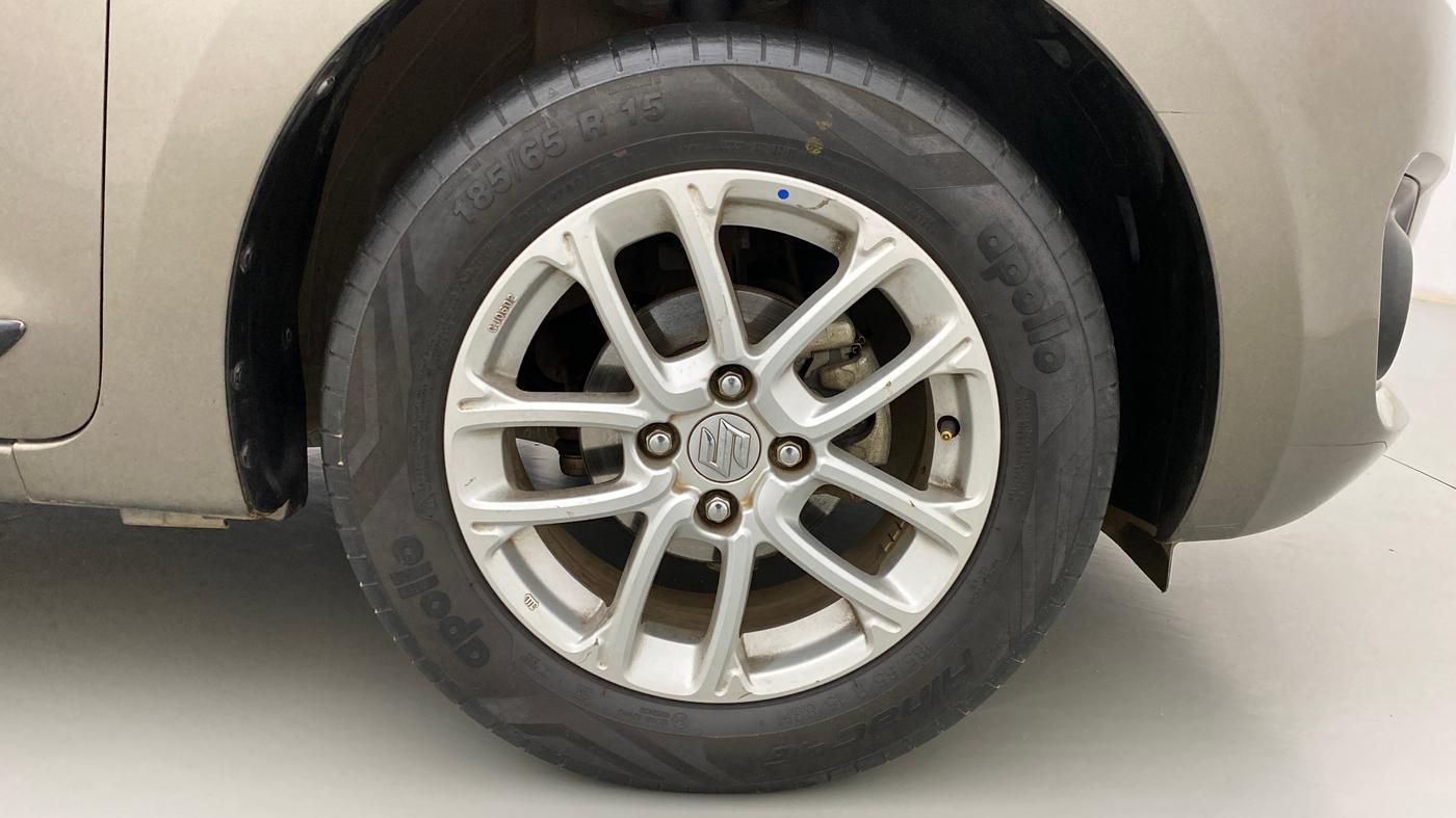 2019 Maruti Swift ZXI, Petrol, Manual, 42,449 km, Right Front Wheel