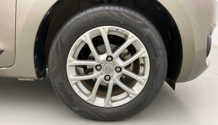 2019 Maruti Swift ZXI, Petrol, Manual, 42,449 km, Right Front Wheel