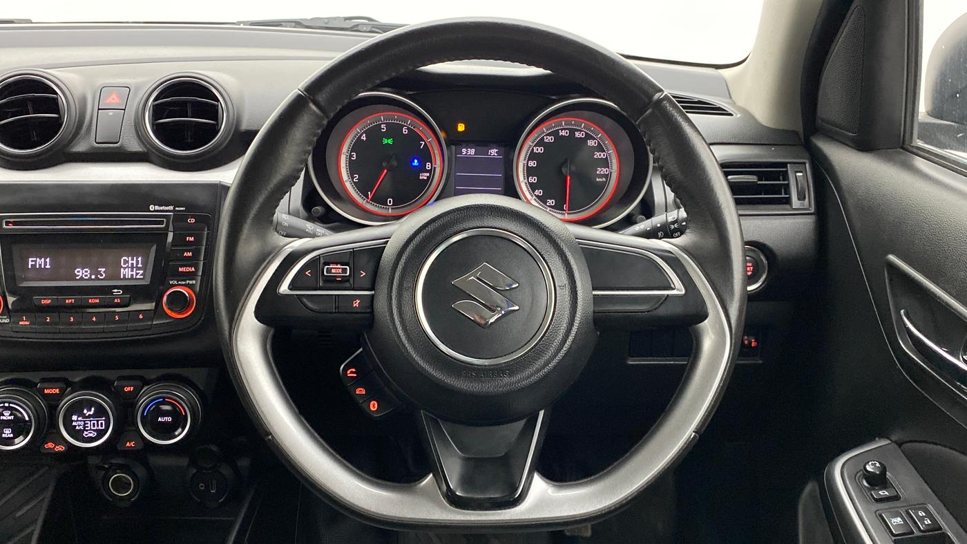 2019 Maruti Swift ZXI, Petrol, Manual, 42,449 km, Steering Wheel Close Up