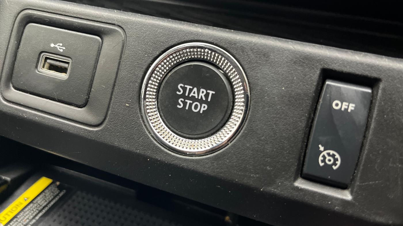 2023 Renault Kiger RXZ TURBO CVT, Petrol, Automatic, 13,845 km, Keyless Start/ Stop Button