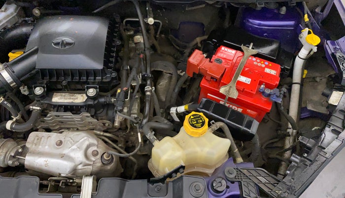 2023 Tata NEXON FEARLESS + SUNROOF DCA DUAL TONE 1.2 PETROL, Petrol, Automatic, 33,711 km, Engine View - Left