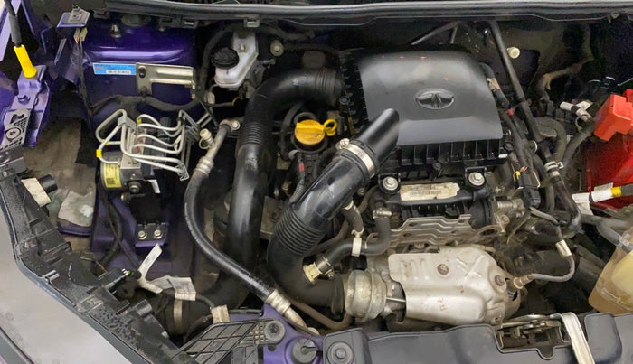 2023 Tata NEXON FEARLESS + SUNROOF DCA DUAL TONE 1.2 PETROL, Petrol, Automatic, 33,711 km, Engine View - Right